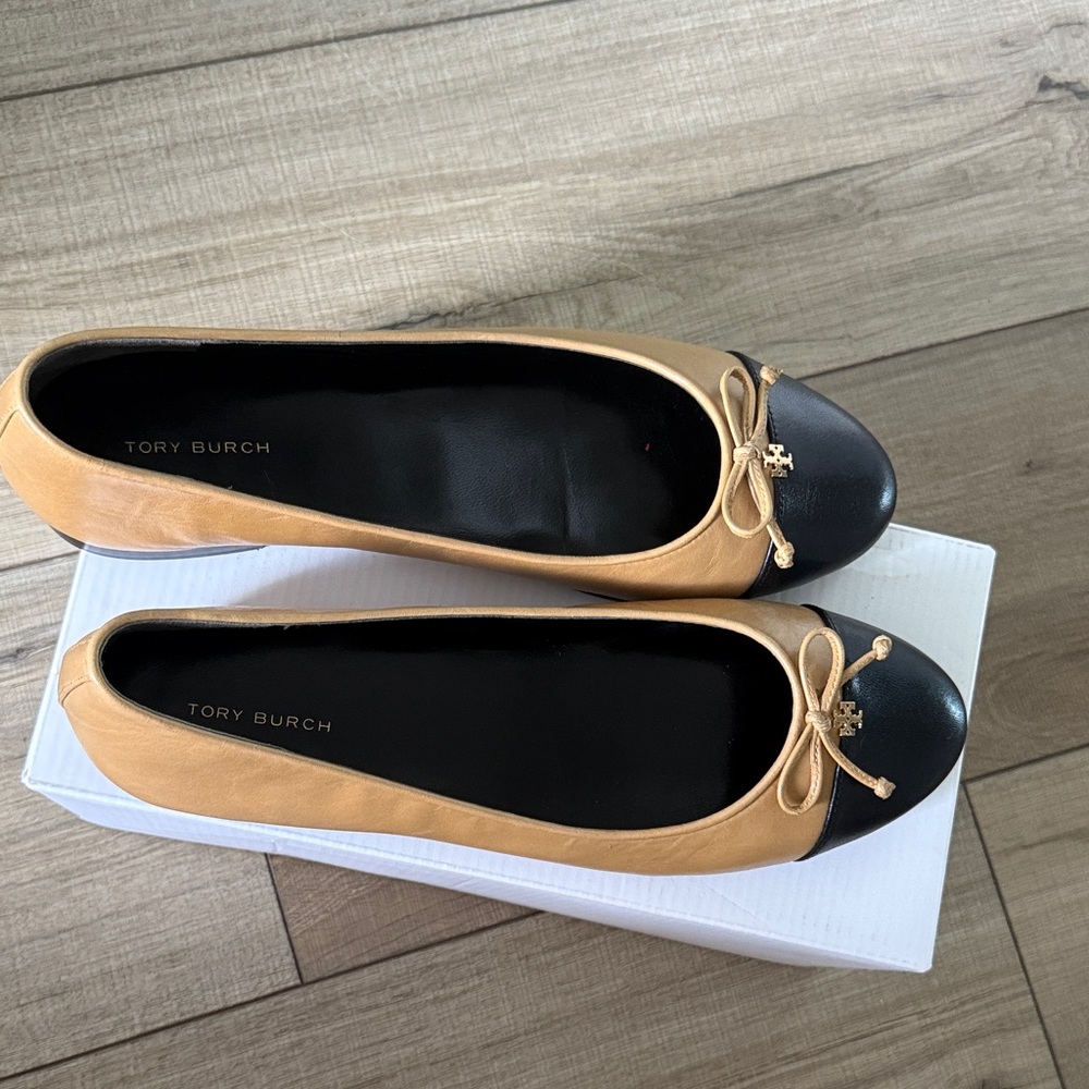Tory Burch Two-Tone Black and Tan Flats